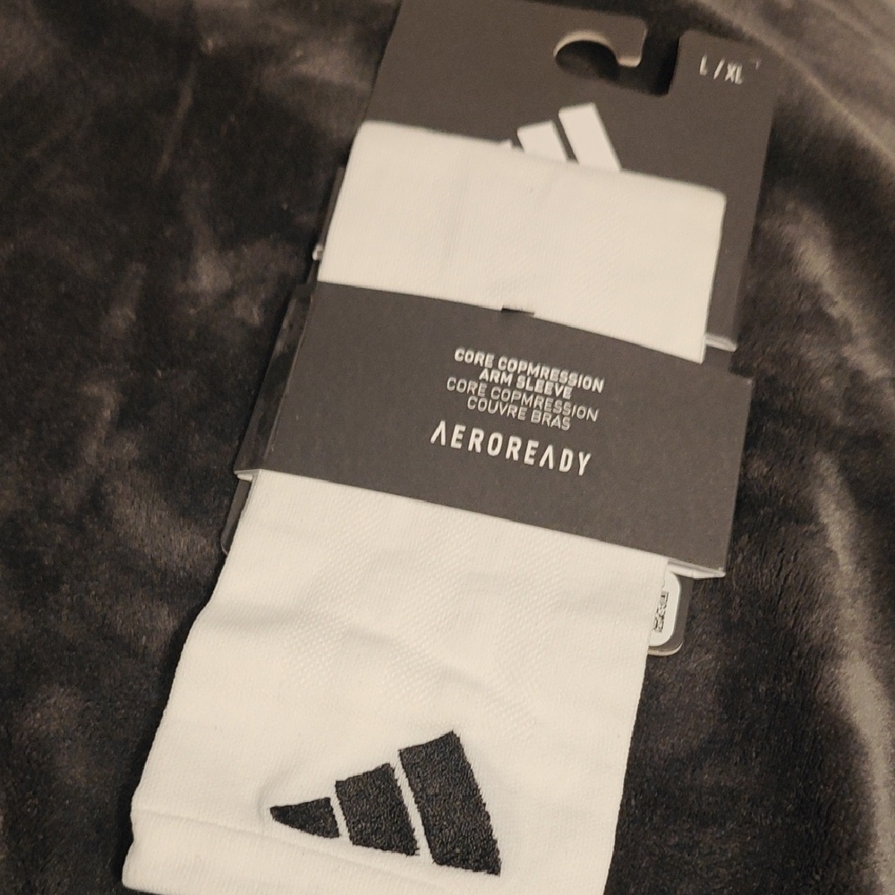 Adidas AEROREADY White Arm Sleeve L-XL NWT
